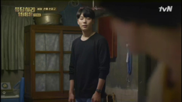 [응답하라1988] 끝이 없는 반찬 나눔.jpg | 인스티즈