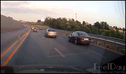 안전벨트의 중요성.gif | 인스티즈