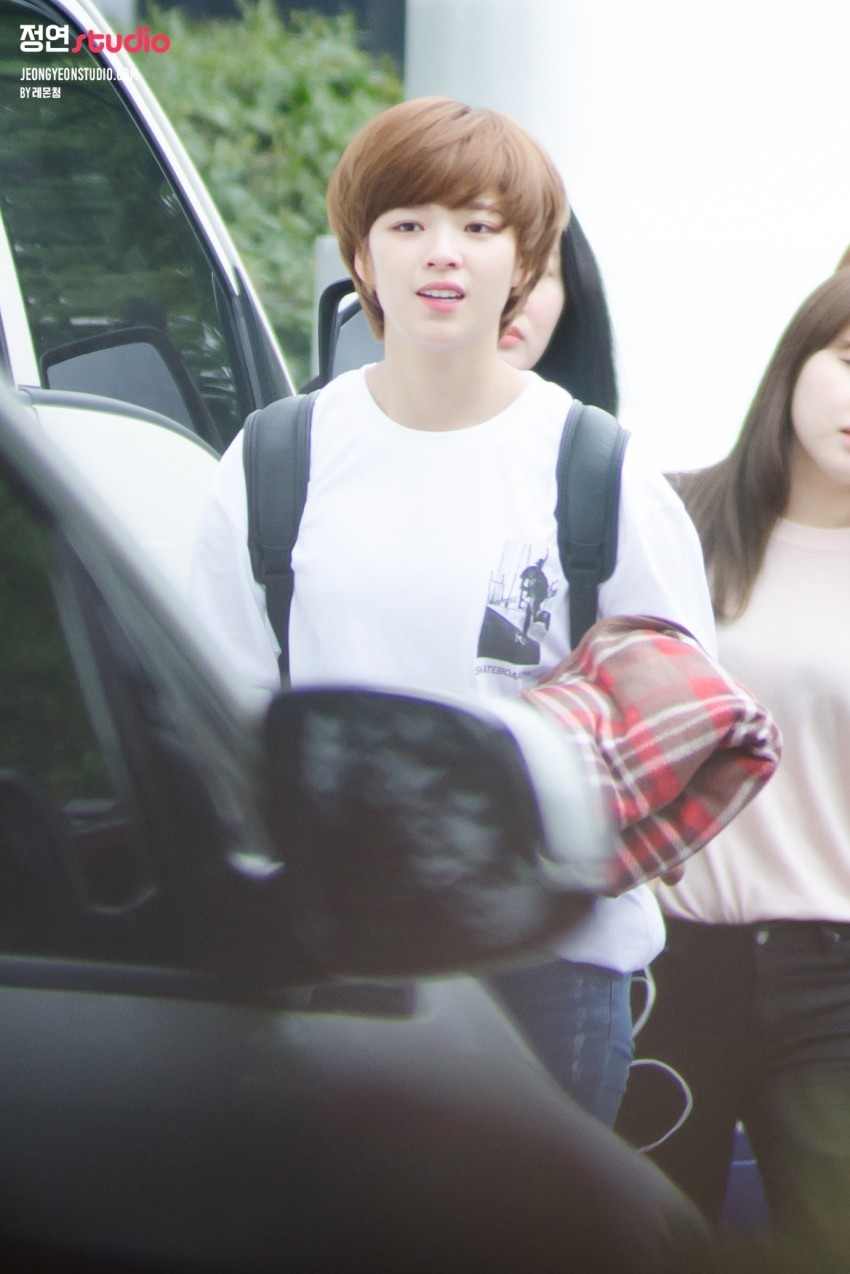 [트와이스] 정연 인기가요 출퇴근 | 인스티즈