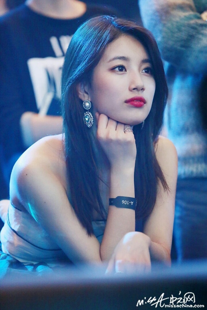 수지가 어마어마하게 예뻤던 날 | 인스티즈