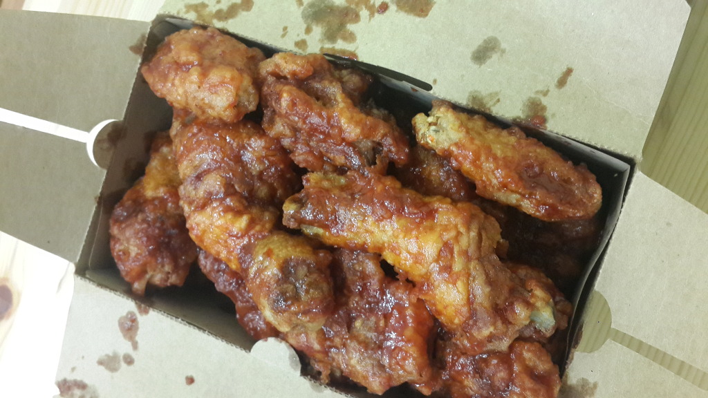 교촌치킨 이미지