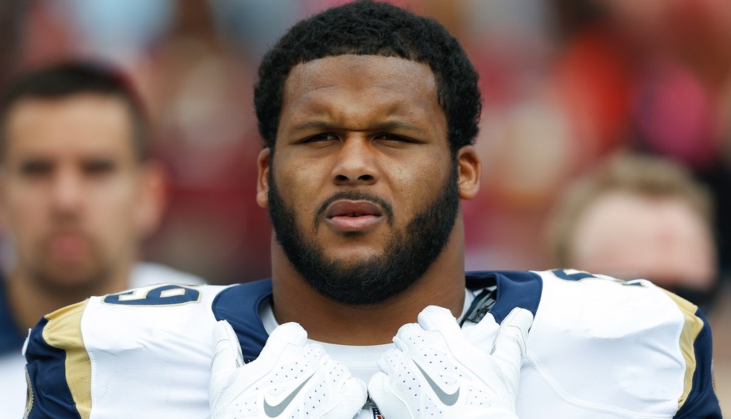 NFL '이중지련' 현재 리그 최고의 디펜시브 라인맨 | 인스티즈