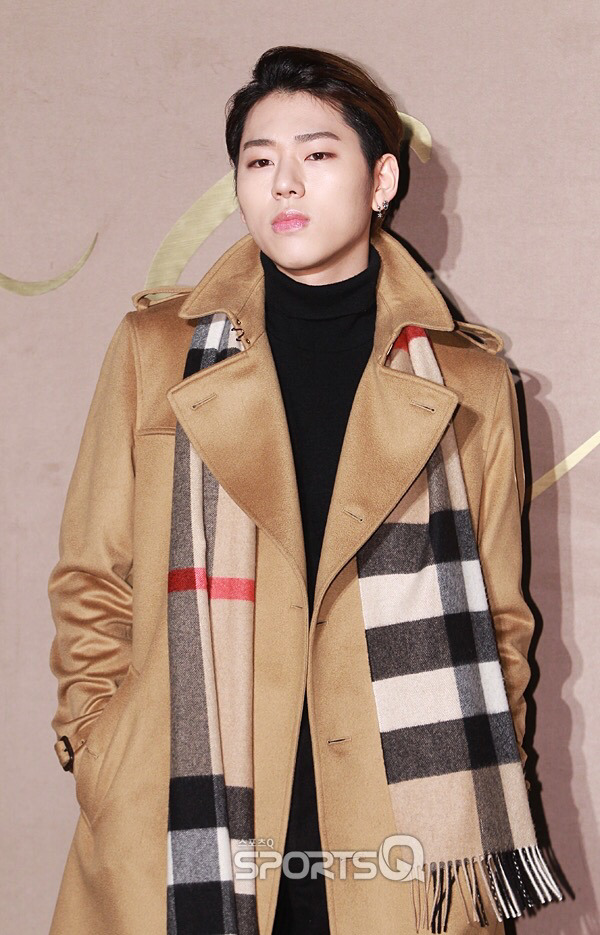오늘자 버버리(BURBERRY) 행사에 참석한 연예인들.jpg | 인스티즈