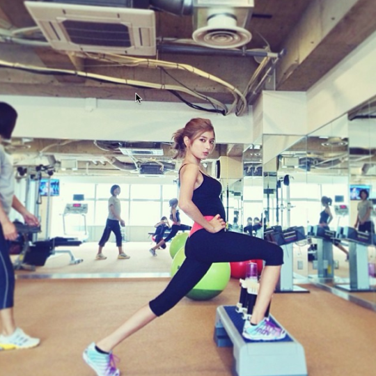[로라] 방글라데시 + 일본계 러시아 혼혈이라는 모델 | 인스티즈