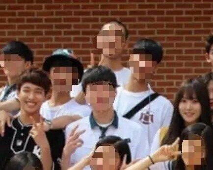 여자친구 유주 - 세븐틴 도겸 교실에서 파워어색.gif | 인스티즈