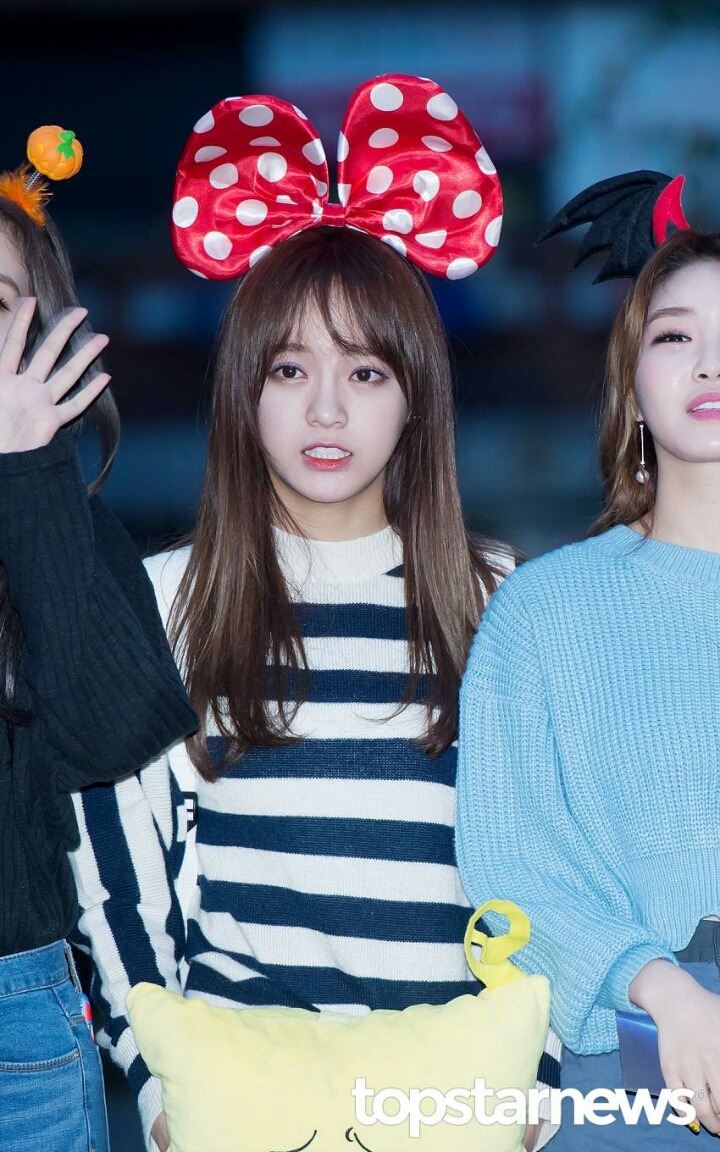 아이오아이 뮤뱅 출근길 | 인스티즈