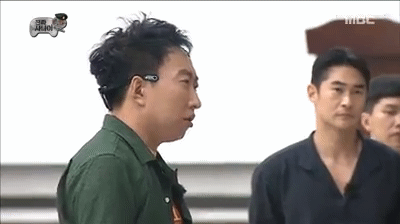 박명수 보급품 수령 ㅋㅋ.gif | 인스티즈
