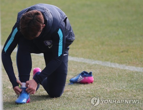 오늘자 굳은 표정으로 회복 훈련하는 축구대표팀 | 인스티즈