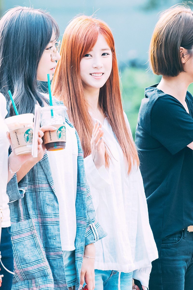 [에이핑크] 6월의 마지막 업로드는 누구로 할까 고민하다가 박초롱 | 인스티즈
