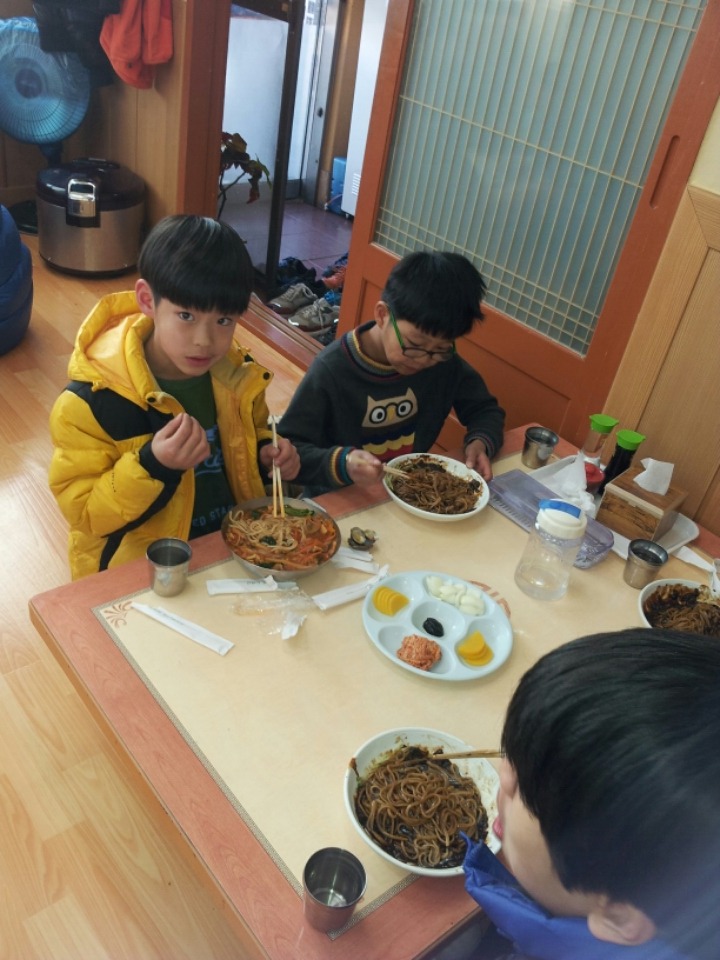 짬짜우 이미지