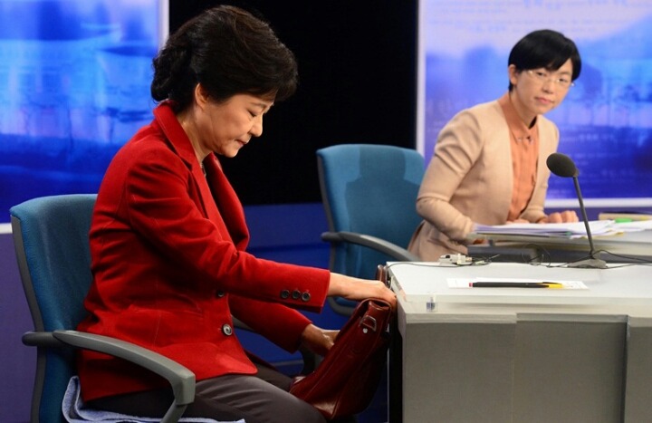 가방에서 몰래 과자꺼내는데 친구들이 눈치챘을때.jpg | 인스티즈