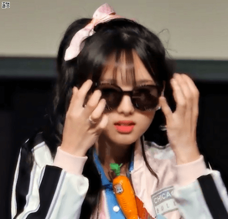 맏내 괴롭히는 정연.gif | 인스티즈