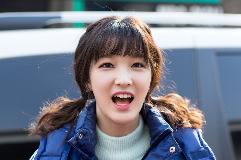 [데이터주의] 라붐에서 탱탱볼을 맡고 있는 율희.jpgif | 인스티즈