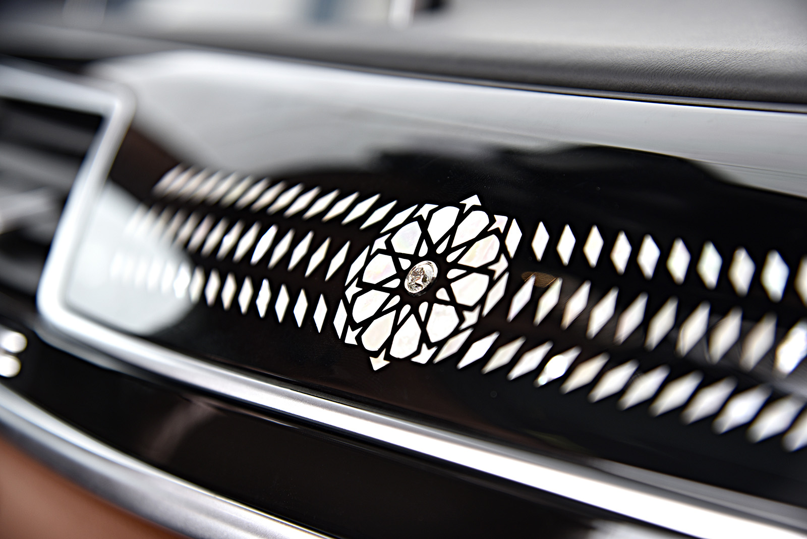 BMW 750Li xDrive Solitaire and Master Class Edition | 인스티즈