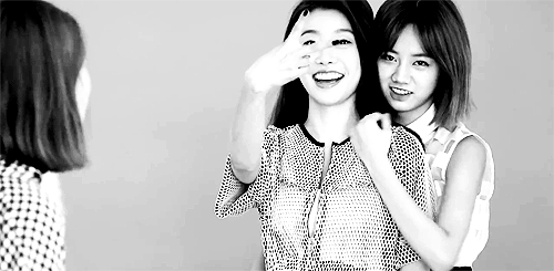 소진 가슴 만지는 혜리 ㄷㄷㄷ.gif | 인스티즈