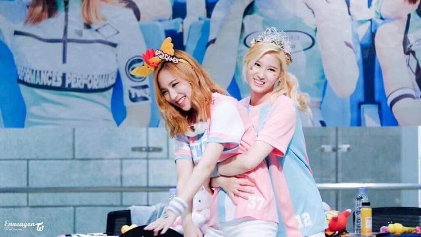 트와이스 사나와 미나의 즐거운 한때~ | 인스티즈