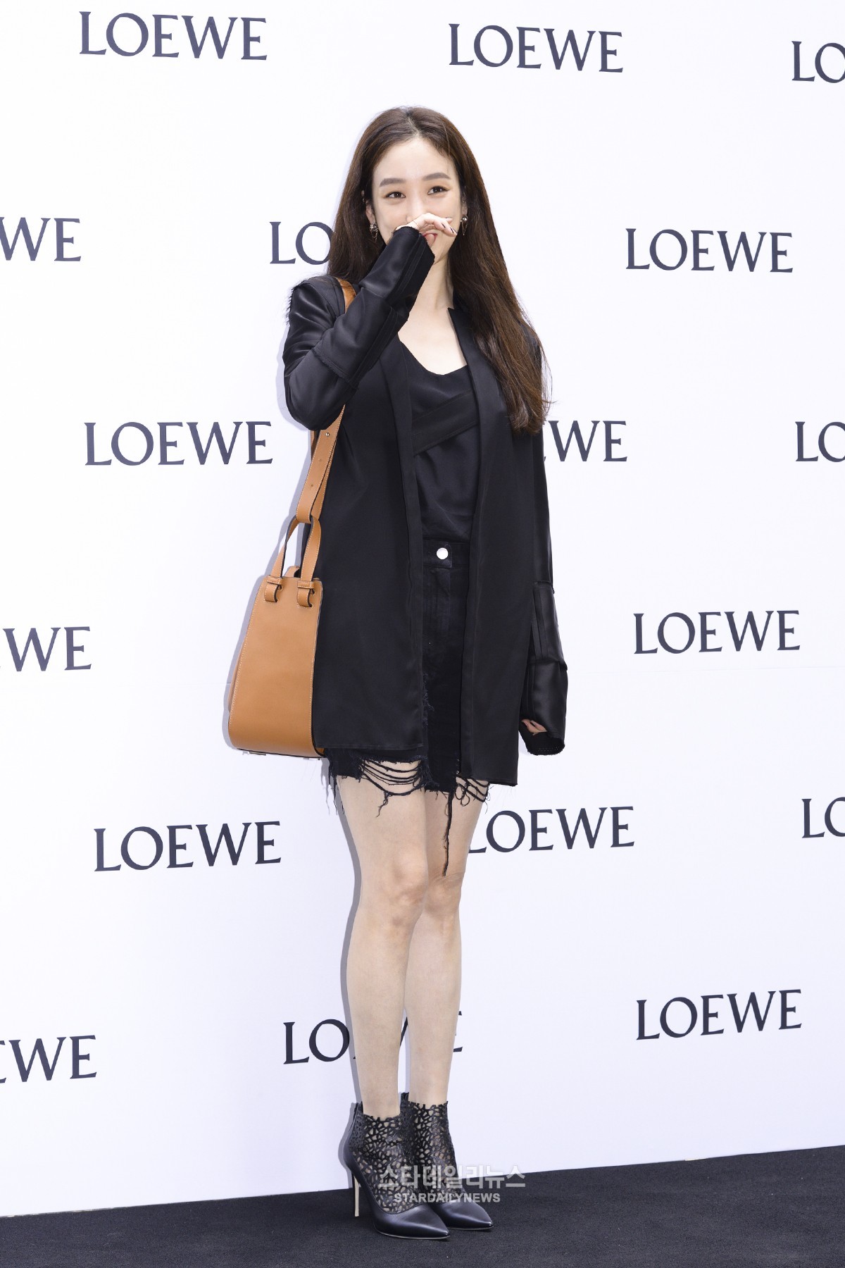 현재 브랜드 행사 참석중인 연예인들.jpg | 인스티즈