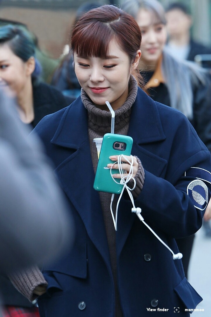 오늘자 마마무 휘인 | 인스티즈