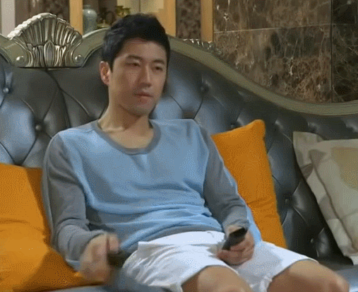 전자 회로에 이상이 생긴 로봇.gif | 인스티즈