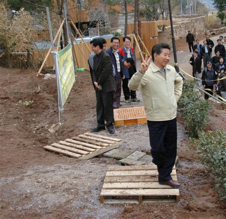 서거 후에도 임기시절 청와대 막내들에게 아직까지도 사랑한다는 말을 듣는 대통령 | 인스티즈