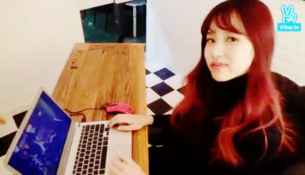 다들 못자게 트와이스 미나 투척 (ㅋㅋㅋㅋㅋ) | 인스티즈