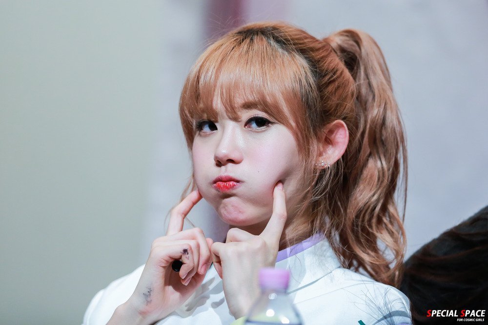 신기한 귀 모양을 가진 우주소녀 루다 | 인스티즈