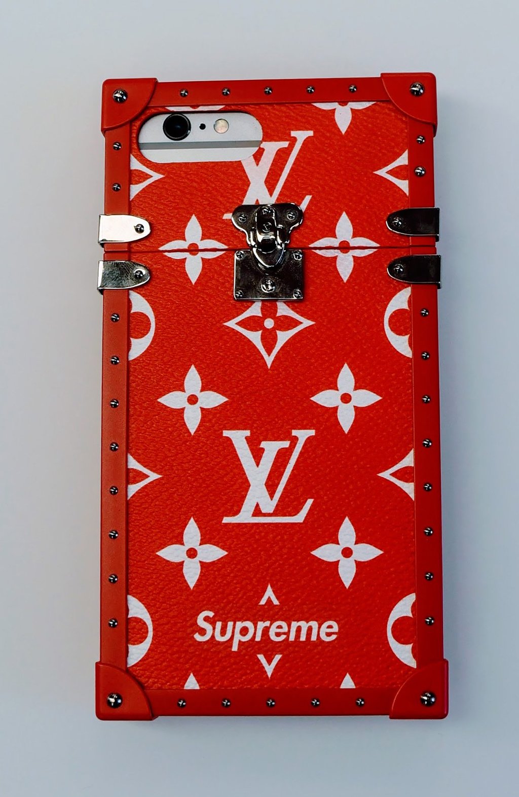 슈프림과 콜라보한 Louis Vuitton 아이폰 케이스 | 인스티즈