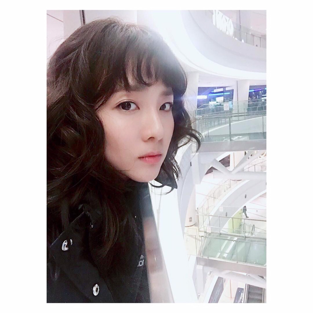 상큼한 여돌(?) 산다라박 160921 인천공항 출국 | 인스티즈