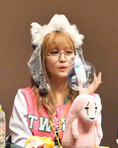 여러가지 컨셉이 가능한 모모.gif | 인스티즈