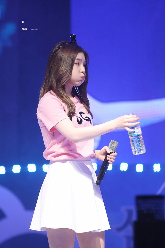 레드벨벳 멤버별 물 마시는 모습.jpg | 인스티즈