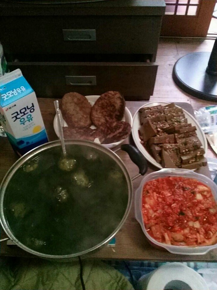 기타음식갤러리에 새롭게 등장한 1일 1식 빌런.jpg | 인스티즈