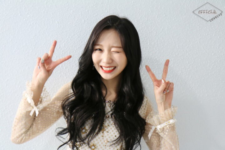 [러블리즈] 퇴근길 버스가 생각보다 널널해서 수정이 | 인스티즈