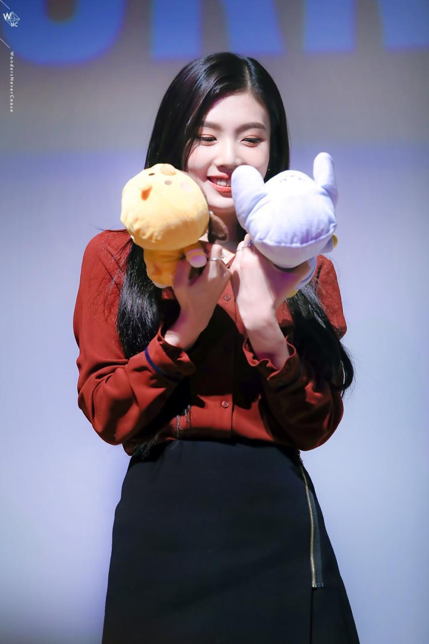 레드벨벳 피카부 쇼케이스 | 인스티즈