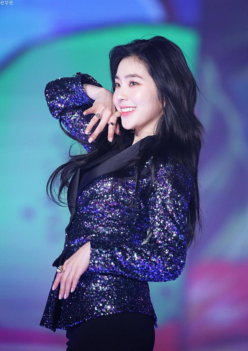 블링블링한 의상입은 아이린.jpgif | 인스티즈
