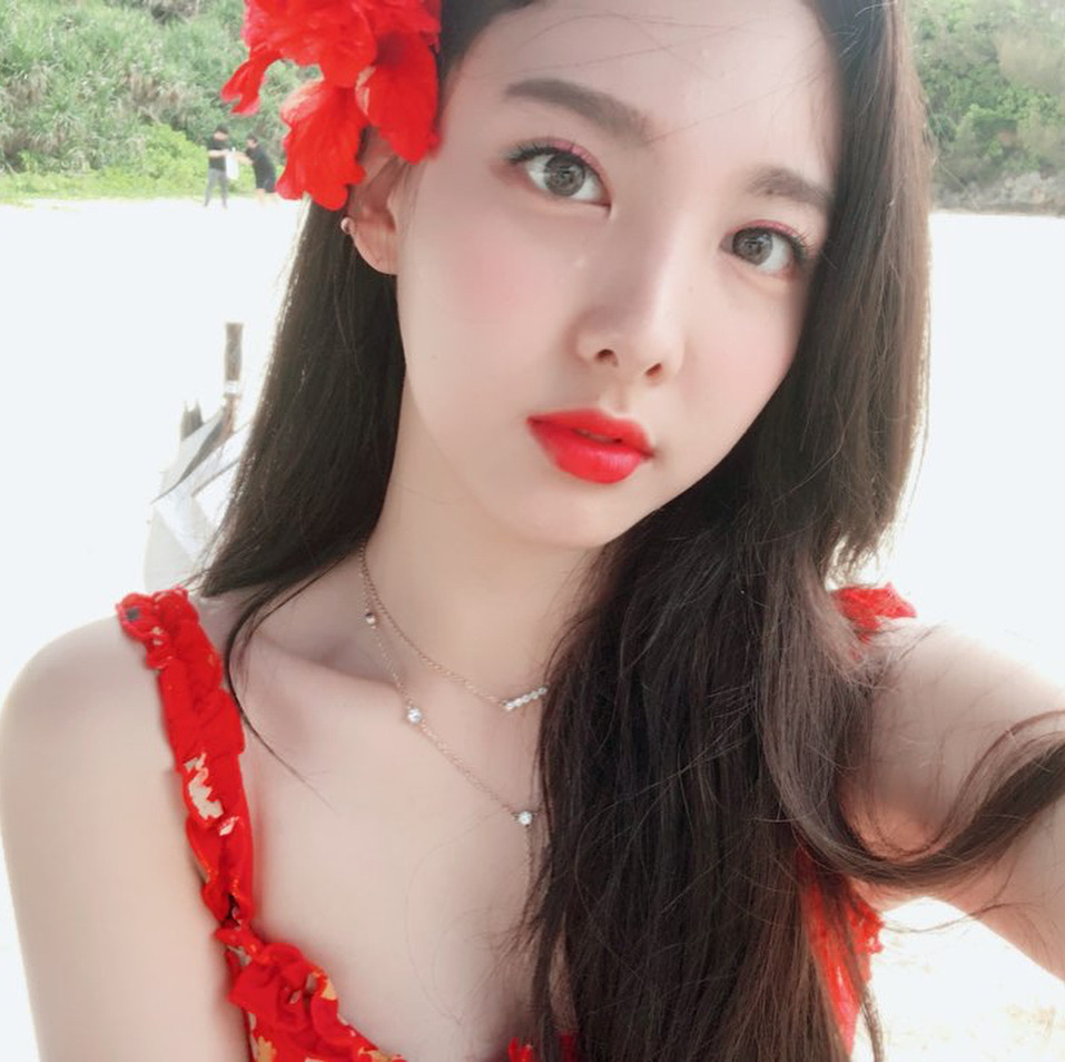 180711 KBS 연예가중계 게릴라 데이트 촬영 - 체리 토끼 나연이 of TWICE | 인스티즈