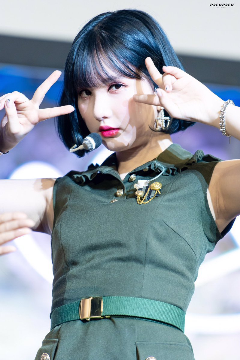 근무 중 할 일이 없어서 여자친구 은하.jpgif | 인스티즈