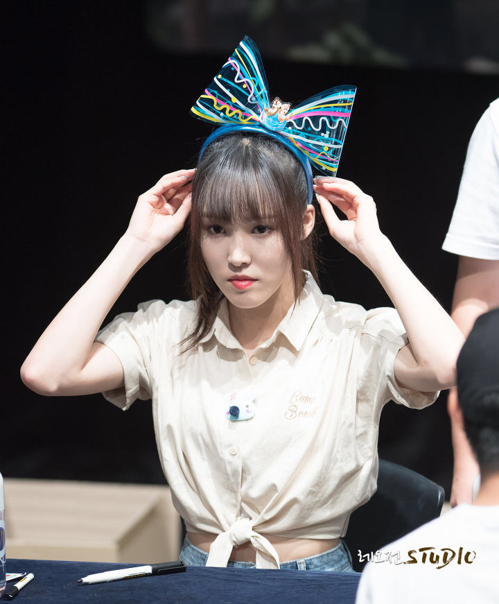 [여자친구] 문득 올려다 본 하늘이 이뻐서 유주 | 인스티즈