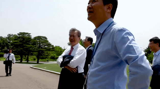 청와대 공식 식물박사 앞에서 지적당하는 임실장ㅋㅋㅋㅋㅋㅋㅋㅋㅋ | 인스티즈