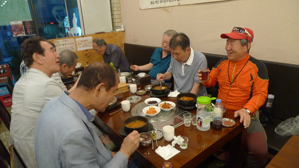 고릴라당구장 이미지