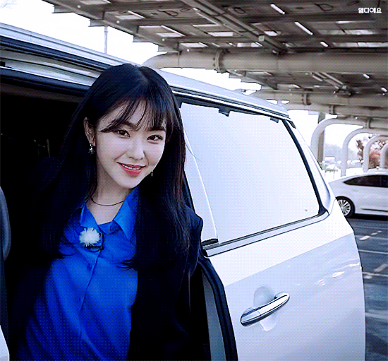 흥 대폭발한 배주현.gif | 인스티즈