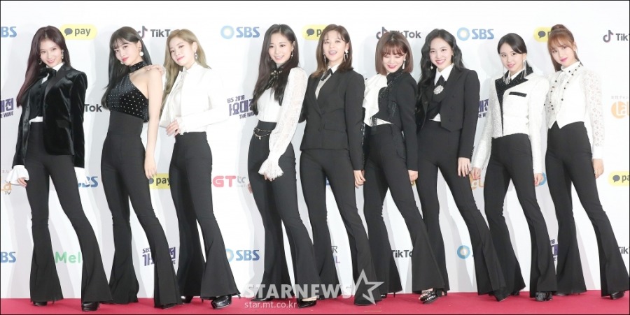 오늘 sbs가요대전 걸그룹 레드카펫 단체사진 | 인스티즈
