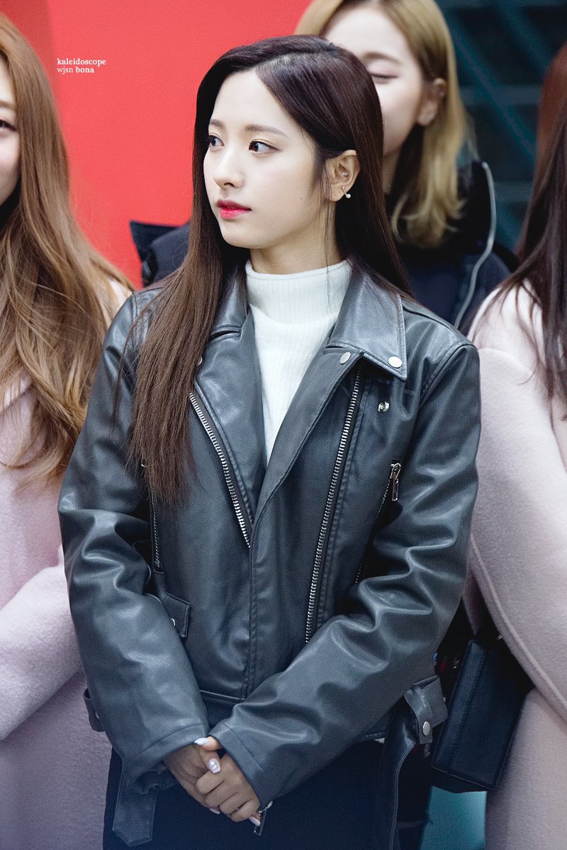 라이더 자켓입은 우조소녀 보나.jpgif | 인스티즈