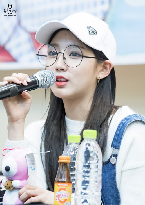 안경 쓴 러블리즈 멤버들 사진모음.jpgif | 인스티즈