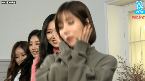 [러블리즈] 서점에 책 사러 가는길이라 명은이 | 인스티즈