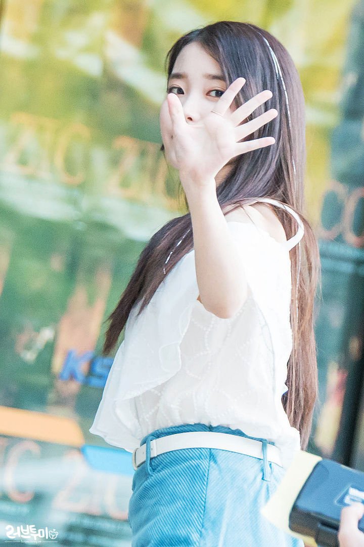 여러분 아이유나 보고 가시죠.jpgif | 인스티즈