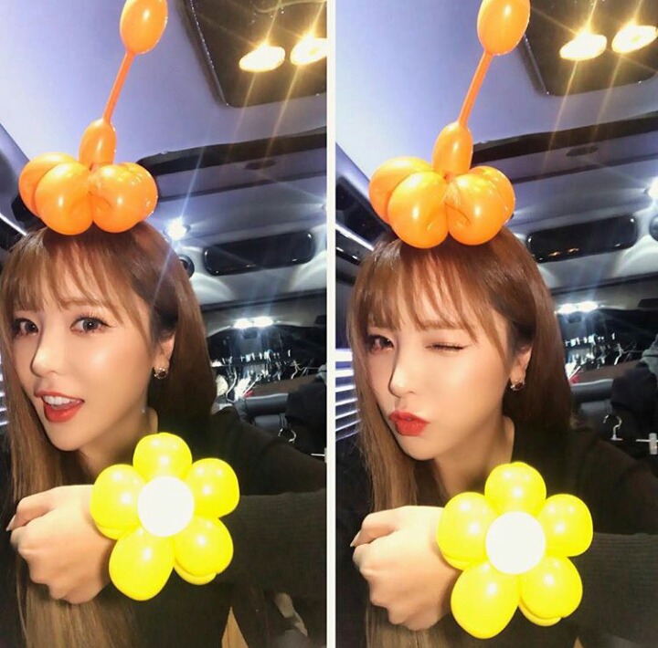이쁘고 사랑스럽고 귀엽고 섹시하고 노래도잘하고 노래도좋고 애교도많고 성격도 털털하지만 여자여자하고 남자마음도 잘알고 게임도잘하고 돈까지많은 누나 | 인스티즈