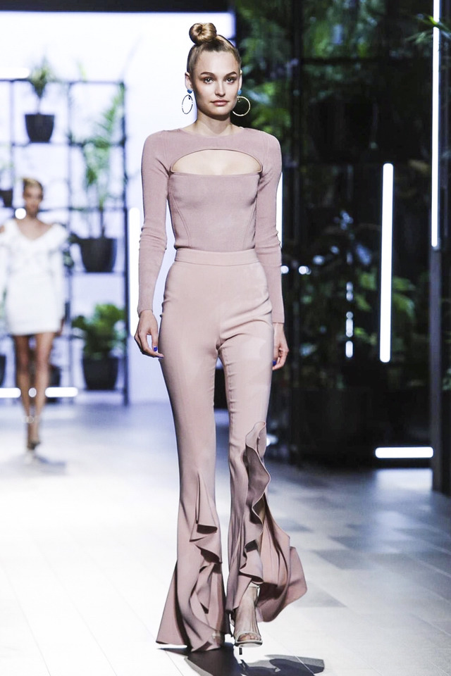 2018 S/S Cushnie et Ochs 컬렉션 | 인스티즈