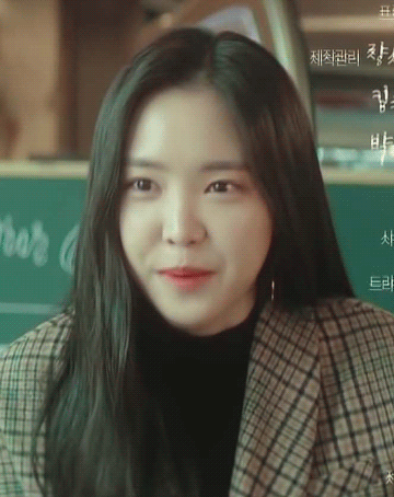 특별출연했던 손나은에게 화환 보낸 드라마팀.jpg(노희경 작가 홍종찬 감독) | 인스티즈