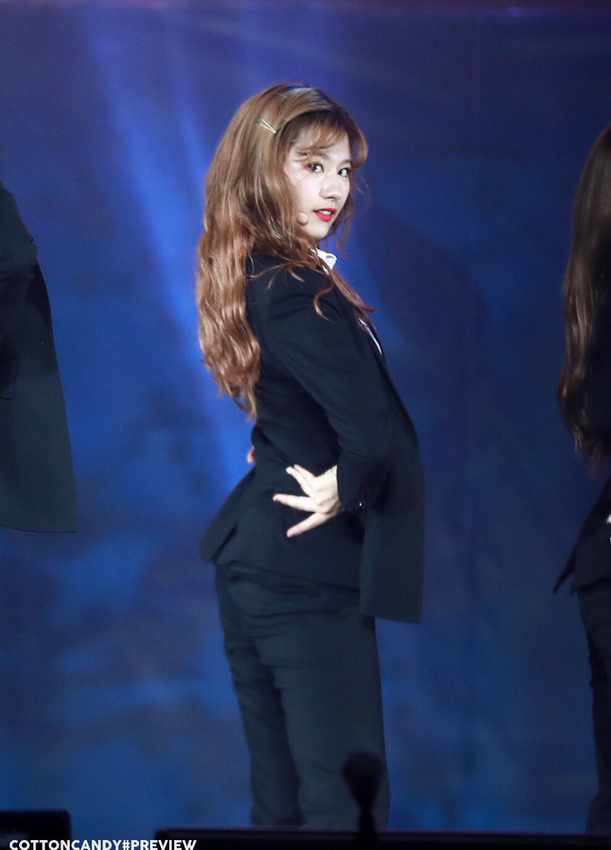 카리스마 넘치는 사나.jpg | 인스티즈