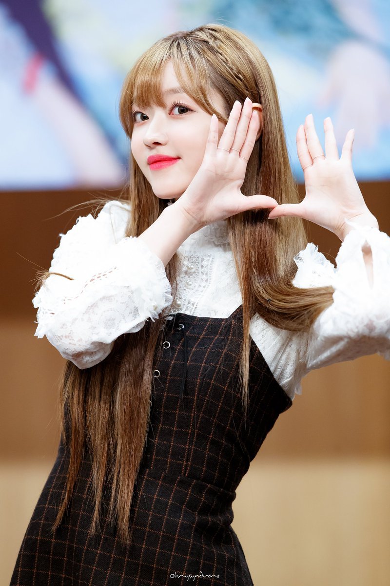 ​나날이 이뻐지는 오마이걸 유아.jpg(이쁨주의) | 인스티즈